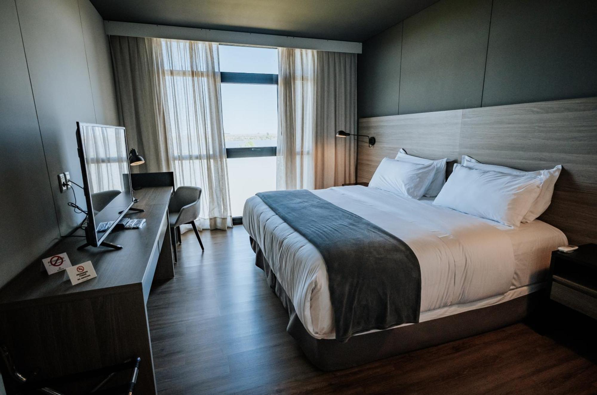 Quarto Superior com Cama de Casal ou 2 de Solteiro
